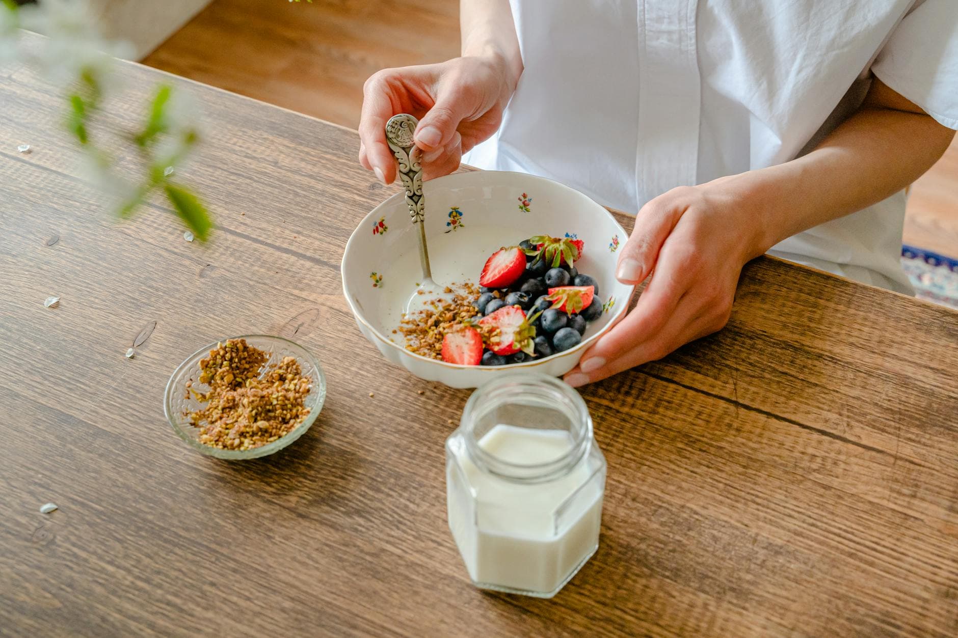Snacks que no te arruinan: opciones reales para la tarde