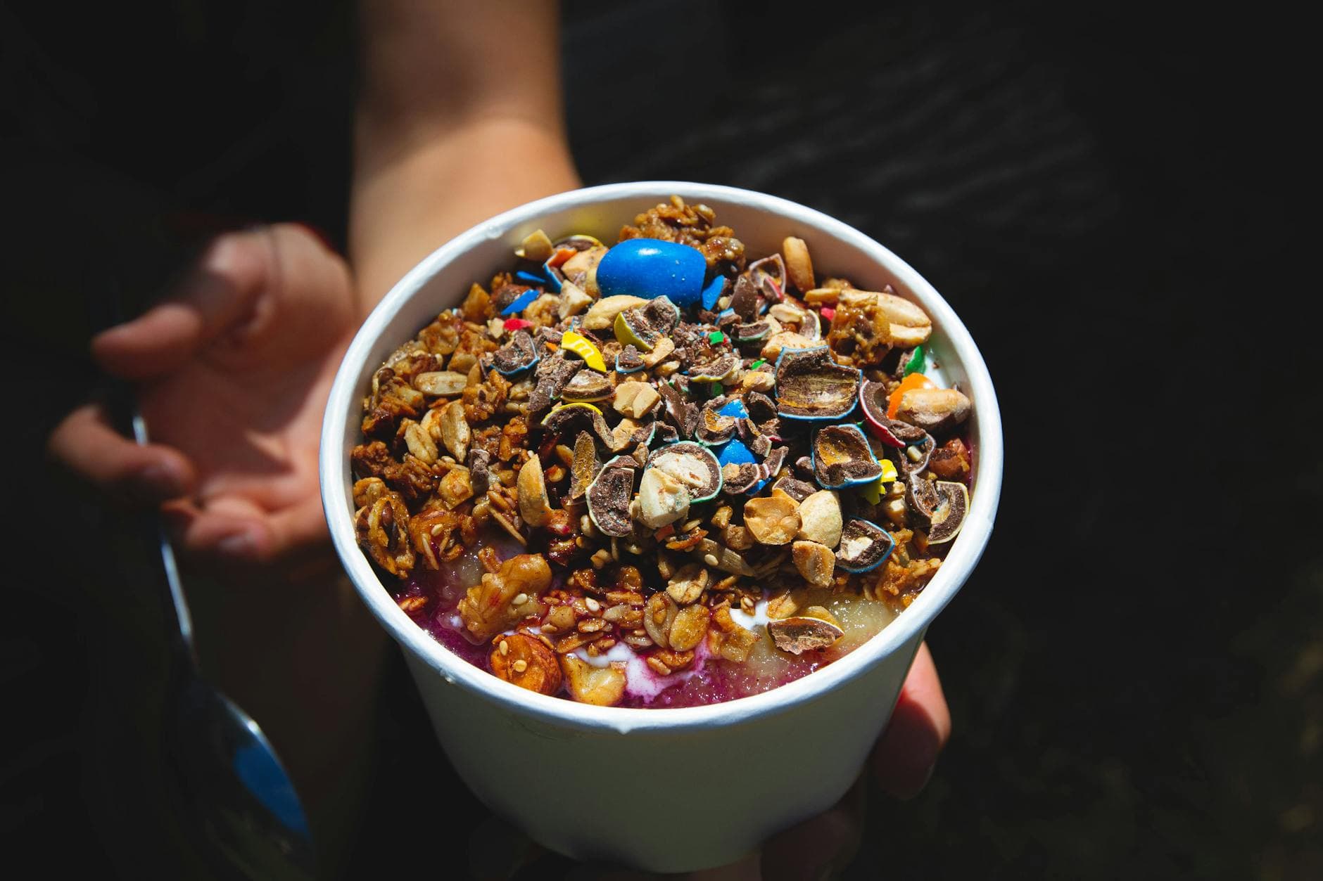El smoothie bowl que realmente llena: proteína vegetal sin polvos