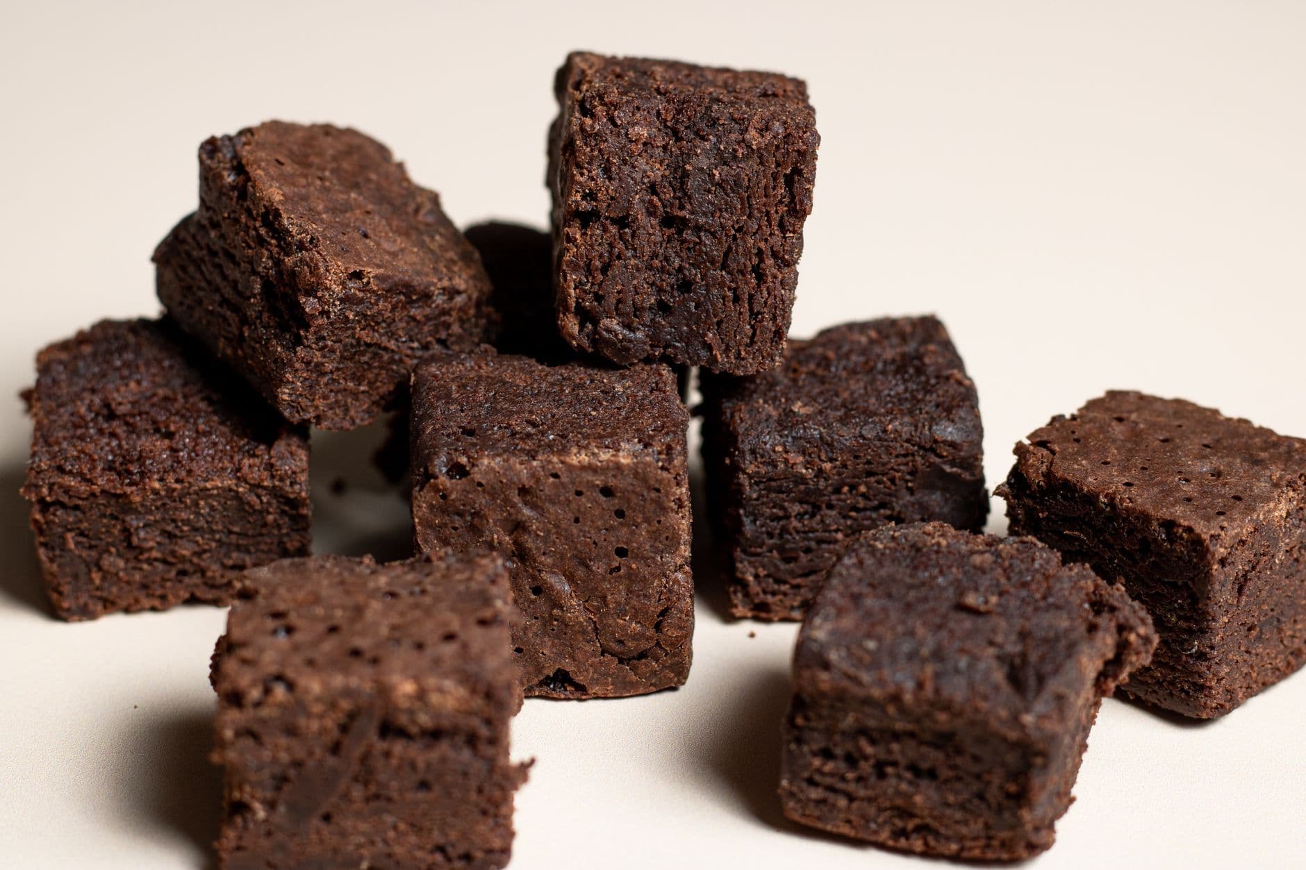 Brownie de Porotos Negros: Alto en Proteína, Bajo en Culpa, 100% Chocolatoso