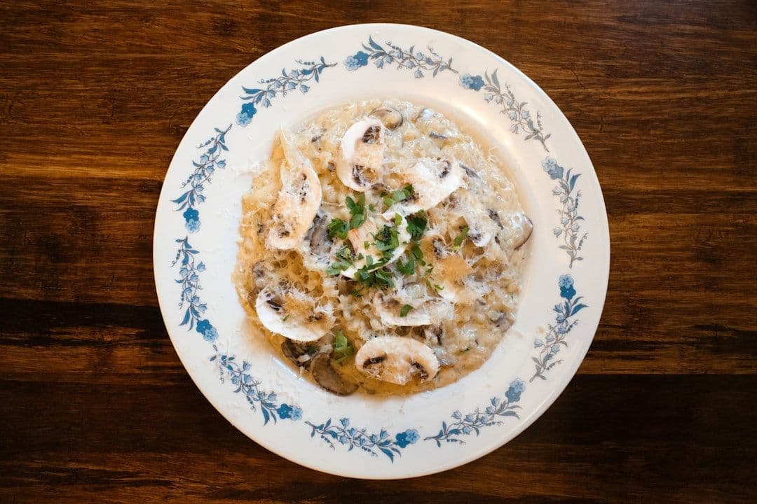 Risotto de hongos: el plato que no perdona el apuro